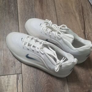 NWT Men's Nike SB Nyjah 4 White On White in Size 10 Are WTF Is Up. Siaacckkkkkkk